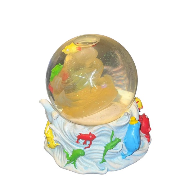 Dr. Seuss One Fish Two Fish Universal Studios Snowglobe 1998 Vintage - Picture 3 of 5
